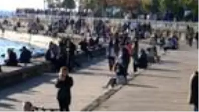 Caddebostan Sahili'ndeki kalabalık havadan görüntülendi Caddebostan Sahili'ndeki kalabalık havadan görüntülendi