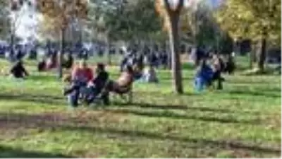 Caddebostan Sahili'ndeki kalabalık havadan görüntülendi Caddebostan Sahili'ndeki kalabalık havadan görüntülendi