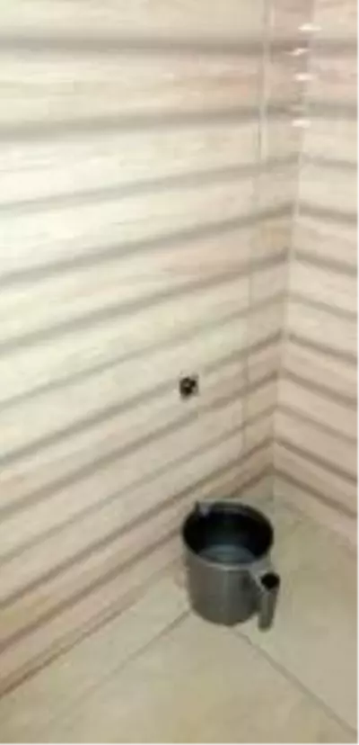 Cami şadırvanlarından musluk çalan hırsızlar yakalandı Cami şadırvanlarından musluk çalan hırsızlar yakalandı