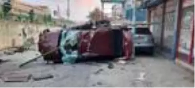 Araç hakimiyetini kaybedip bariyerleri parçalayıp havada takla attı! Korkunç kaza kamerada Araç hakimiyetini kaybedip bariyerleri parçalayıp havada takla attı! Korkunç kaza kamerada