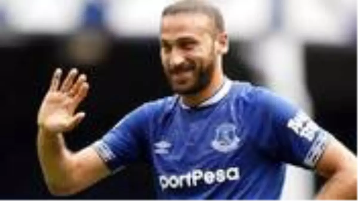 Cenk Tosun'dan transfer açıklaması: Everton'dan ayrılmayı düşünmüyorum