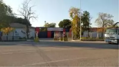 Cezaevi önündeki cinayet anı kameraya böyle yansıdı Cezaevi önündeki cinayet anı kameraya böyle yansıdı