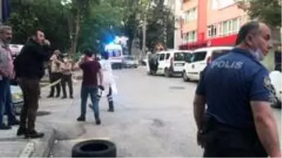 Cezaevi önündeki cinayet anı kameraya böyle yansıdı Cezaevi önündeki cinayet anı kameraya böyle yansıdı