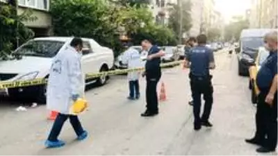 Cezaevi önündeki cinayet anı kameraya böyle yansıdı Cezaevi önündeki cinayet anı kameraya böyle yansıdı