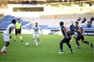 Denizlispor, Başakşehir'den 1 puanı söküp aldı Denizlispor, Başakşehir'den 1 puanı söküp aldı
