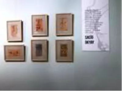 Kadırga Sanat Galerileri 'Ebru Sanatının Son 500 Yılı' sergisiyle açıldı Kadırga Sanat Galerileri 'Ebru Sanatının Son 500 Yılı' sergisiyle açıldı