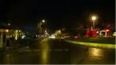 Edirne'de sokağa çıkma kısıtlaması başladı, kent sessizliğe büründü Edirne'de sokağa çıkma kısıtlaması başladı, kent sessizliğe büründü