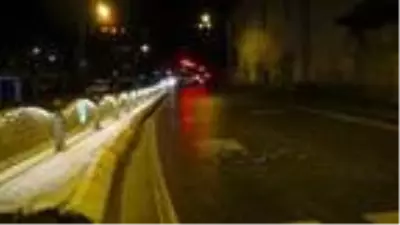 Edirne'de sokağa çıkma kısıtlaması başladı, kent sessizliğe büründü Edirne'de sokağa çıkma kısıtlaması başladı, kent sessizliğe büründü