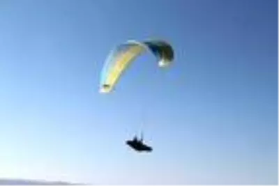 Erbaa'da yamaç paraşütü etkinliği Erbaa'da yamaç paraşütü etkinliği