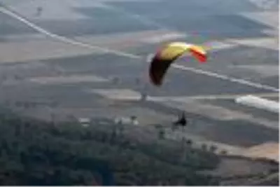 Erbaa'da yamaç paraşütü etkinliği Erbaa'da yamaç paraşütü etkinliği