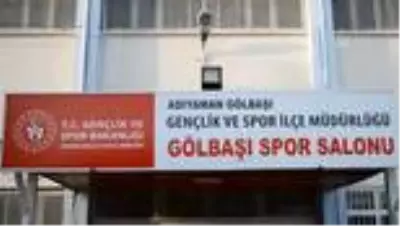 Eskrimde Gençler Flöre Açık Turnuvası başladı Eskrimde Gençler Flöre Açık Turnuvası başladı