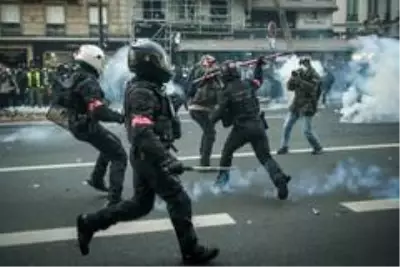 Son dakika haberi | Fransa'daki protestolar devam ediyor Son dakika haberi | Fransa'daki protestolar devam ediyor