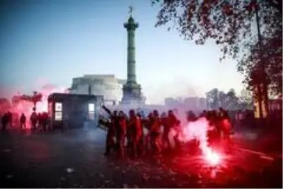 Son dakika haberi | Fransa'daki protestolar devam ediyor Son dakika haberi | Fransa'daki protestolar devam ediyor