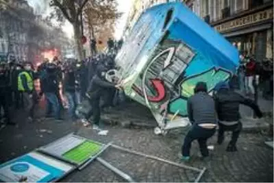 Son dakika haberi | Fransa'daki protestolar devam ediyor Son dakika haberi | Fransa'daki protestolar devam ediyor