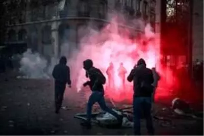 Son dakika haberi | Fransa'daki protestolar devam ediyor Son dakika haberi | Fransa'daki protestolar devam ediyor