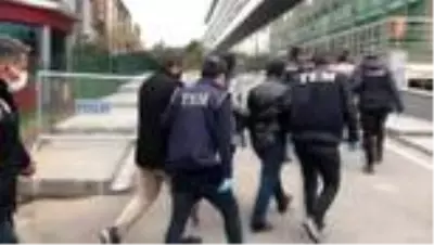 GAZİANTEP - PKK/KCK operasyonunda gözaltına alınan 7 zanlı adliyeye sevk edildi GAZİANTEP - PKK/KCK operasyonunda gözaltına alınan 7 zanlı adliyeye sevk edildi