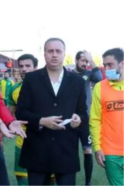 Gölcükspor'da Adil Kuru mağlubiyeti bireysel hatalara bağladı Gölcükspor'da Adil Kuru mağlubiyeti bireysel hatalara bağladı