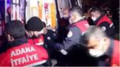 Hafif ticari araç ile servis minibüsü çarpıştı 4 kişi yaralandı Hafif ticari araç ile servis minibüsü çarpıştı 4 kişi yaralandı