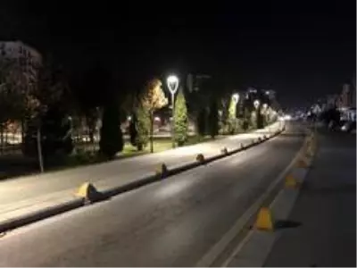 Hafta sonu kısıtlaması Malatya'yı sessizliğe bürüdü Hafta sonu kısıtlaması Malatya'yı sessizliğe bürüdü