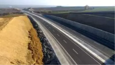 Hızlı demiryolu hattı ile Kapıkule-Halkalı arası 4 saatten 1 saat 20 dakikaya düşecek Hızlı demiryolu hattı ile Kapıkule-Halkalı arası 4 saatten 1 saat 20 dakikaya düşecek