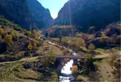 İkitaş Kanyonu'na hayran kaldı İkitaş Kanyonu'na hayran kaldı
