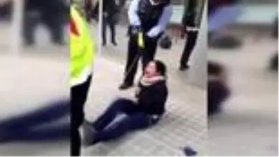 Son dakika haber | İspanya'da kadına polis şiddeti Son dakika haber | İspanya'da kadına polis şiddeti
