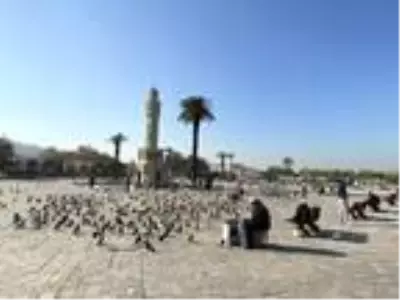 İzmirliler güzel havaya rağmen evde kaldı İzmirliler güzel havaya rağmen evde kaldı
