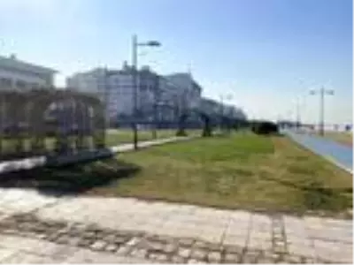 İzmirliler güzel havaya rağmen evde kaldı İzmirliler güzel havaya rağmen evde kaldı