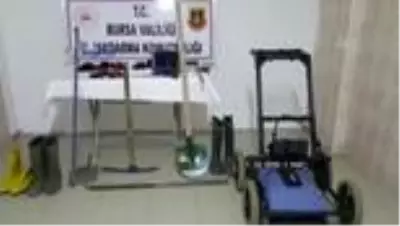 Son dakika gündem: İznik'te kaçak kazı yapan 5 şüpheli yakalandı Son dakika gündem: İznik'te kaçak kazı yapan 5 şüpheli yakalandı