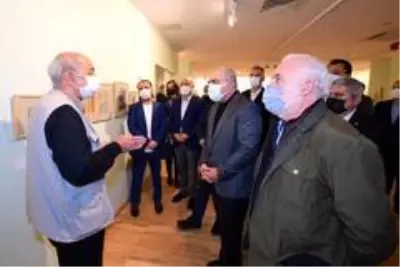 Kadırga Sanat Galerileri 'Ebru Sanatının Son 500 Yılı' sergisiyle açıldı Kadırga Sanat Galerileri 'Ebru Sanatının Son 500 Yılı' sergisiyle açıldı