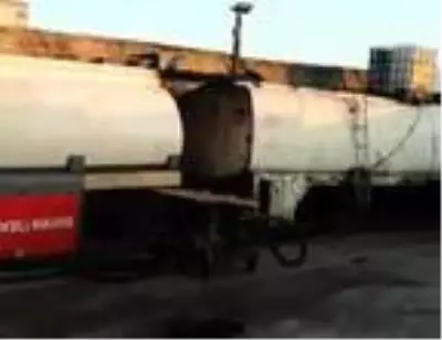 Kamu kurumlarına düşük kalite kalorifer yakıtı veren dolandırıcılar yakalandı Kamu kurumlarına düşük kalite kalorifer yakıtı veren dolandırıcılar yakalandı