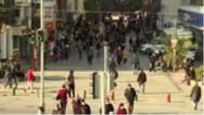 Son dakika haberi: Karşıyaka'da yoğunluk gözlendi Son dakika haberi: Karşıyaka'da yoğunluk gözlendi