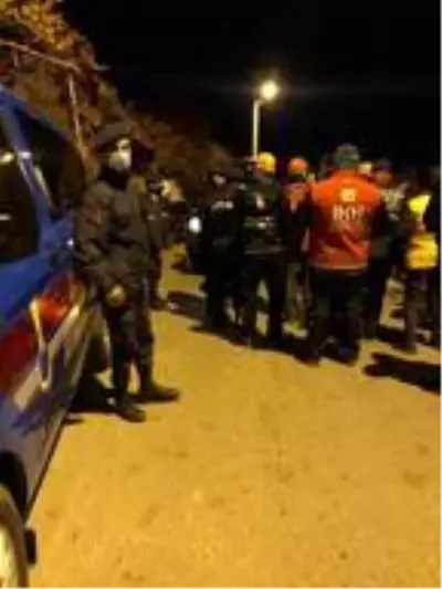 Kaybolan zihinsel engelli genç kız için ekipler seferber oldu Kaybolan zihinsel engelli genç kız için ekipler seferber oldu