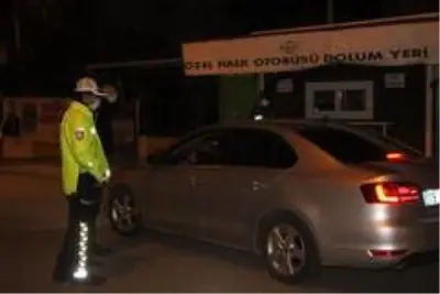 Suriye sınırındaki Kilis'te sokağa çıkma kısıtlamasına uyuluyor Suriye sınırındaki Kilis'te sokağa çıkma kısıtlamasına uyuluyor