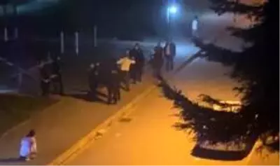 Son dakika haberleri... Kısıtlama saatlerinde sokakta tartıştılar 5 kişi gözaltına alındı Son dakika haberleri... Kısıtlama saatlerinde sokakta tartıştılar 5 kişi gözaltına alındı