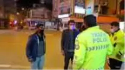 Kısıtlamaya uymayan gence ve kimliğini getirerek yasağı delen arkadaşına ceza kesildi Kısıtlamaya uymayan gence ve kimliğini getirerek yasağı delen arkadaşına ceza kesildi
