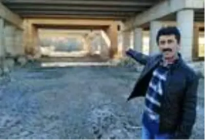 Kızılırmak'ı besleyen dere tamamen kurudu Kızılırmak'ı besleyen dere tamamen kurudu