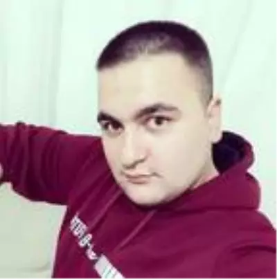 Koronavirüse yenik düşen 22 yaşındaki hemşire toprağa verildi Koronavirüse yenik düşen 22 yaşındaki hemşire toprağa verildi