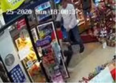 Koronayı yenen midyeciyi markette darbeden saldırgan: Bize hastalık getiriyorsun, seni öldürürüm elimde kalırsın Koronayı yenen midyeciyi markette darbeden saldırgan: Bize hastalık getiriyorsun, seni öldürürüm elimde kalırsın