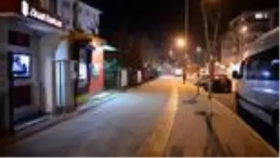 Kovid-19 tedbirleri kapsamında sokağa çıkma kısıtlaması başladı Kovid-19 tedbirleri kapsamında sokağa çıkma kısıtlaması başladı