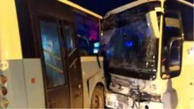 Kütahya'da otobüsler çarpıştı: 10 yaralı Kütahya'da otobüsler çarpıştı: 10 yaralı