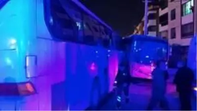 Kütahya'da otobüsler çarpıştı: 10 yaralı Kütahya'da otobüsler çarpıştı: 10 yaralı