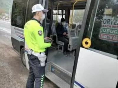 Marmaris'te toplu taşıma araçlarında Korona virüs denetimi yapıldı Marmaris'te toplu taşıma araçlarında Korona virüs denetimi yapıldı