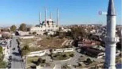 Mimar Sinan 445 yıl önce kendisini yaptı, şimdi meydanı yapılamıyor Mimar Sinan 445 yıl önce kendisini yaptı, şimdi meydanı yapılamıyor