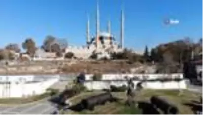 Mimar Sinan 445 yıl önce kendisini yaptı, şimdi meydanı yapılamıyor Mimar Sinan 445 yıl önce kendisini yaptı, şimdi meydanı yapılamıyor