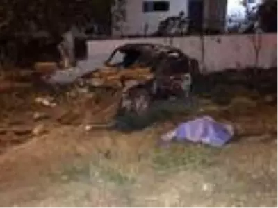 Otomobil sürücüsü köpeğe çarpmamak için manevra yaptı: 1 ölü, 1 yaralı Otomobil sürücüsü köpeğe çarpmamak için manevra yaptı: 1 ölü, 1 yaralı