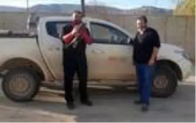 Otomobilin çarptığı yaralı şahin tedaviye alındı Otomobilin çarptığı yaralı şahin tedaviye alındı
