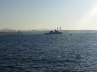Son dakika haberleri: Pakistan'a ait savaş korveti İstanbul Boğazı'ndan geçti Son dakika haberleri: Pakistan'a ait savaş korveti İstanbul Boğazı'ndan geçti