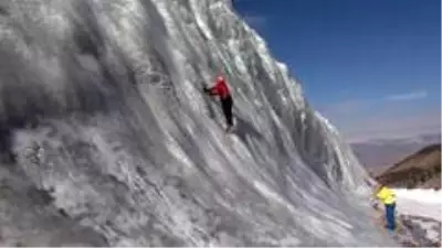 Palandöken Kayak Merkezinde buz tırmanışı Palandöken Kayak Merkezinde buz tırmanışı