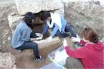 Son dakika haber | Perre Antik Kenti'de tek mezarda 3 iskelet bulundu Son dakika haber | Perre Antik Kenti'de tek mezarda 3 iskelet bulundu